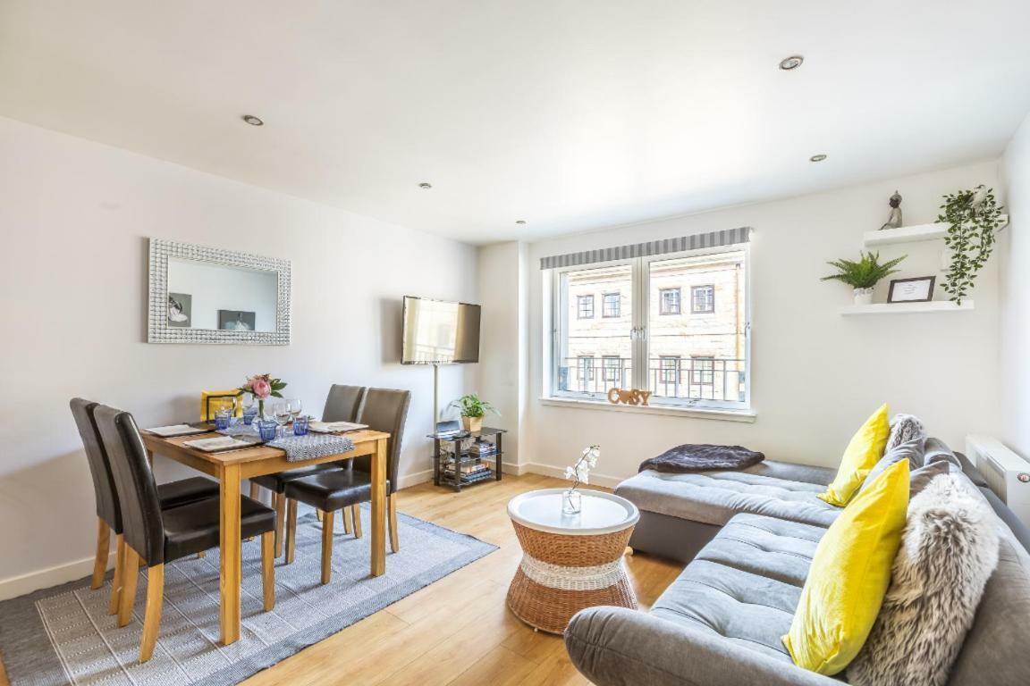 Cosy Apartment In Quiet City-Centre With Car Park — Photos 3